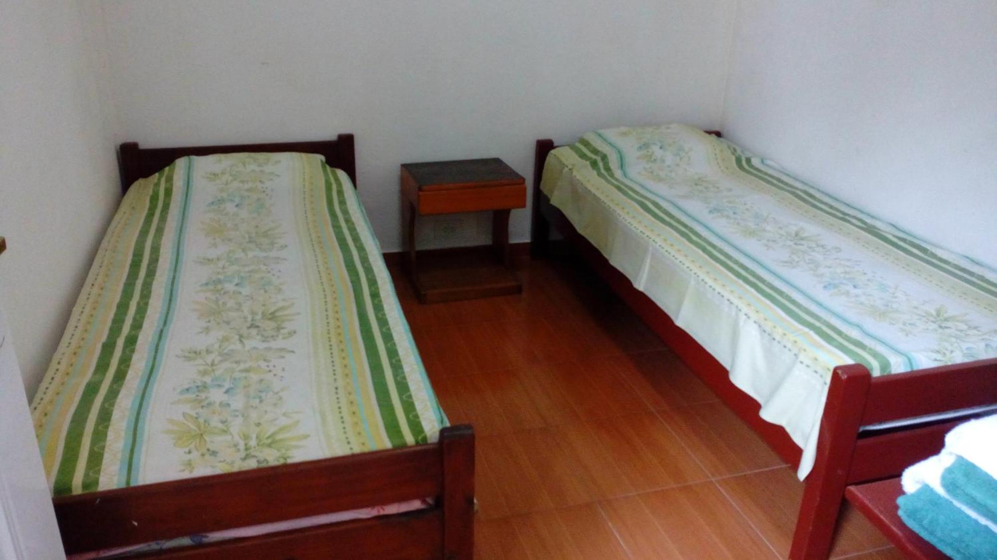 Residencial Santiago Habitaciones Hotel Bed & Break Fast 波萨达斯 外观 照片